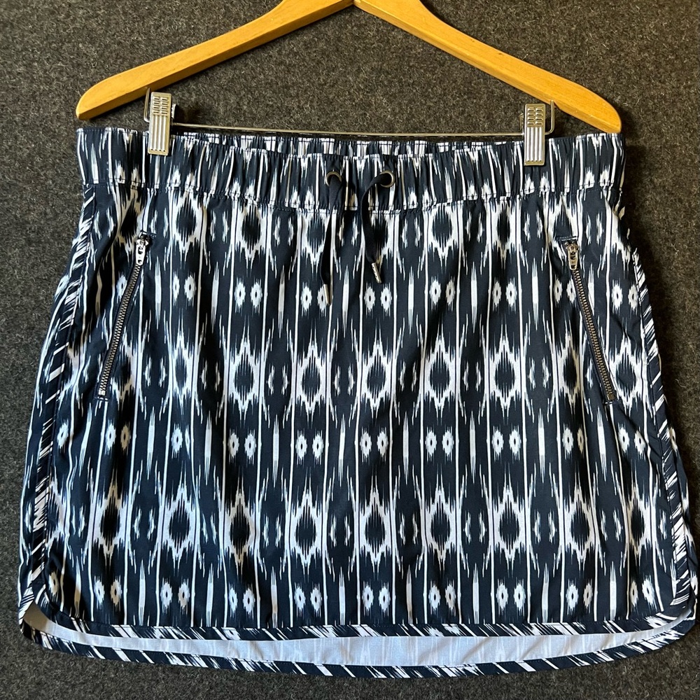 Athleta Reflection Stretch-in Skort Women’s L